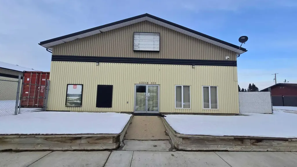 9922 101 Avenue Plamondon AB T0A 2T0