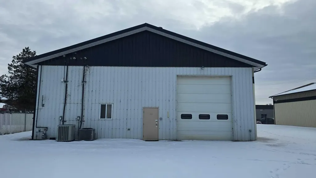 9922 101 Avenue Plamondon AB T0A 2T0