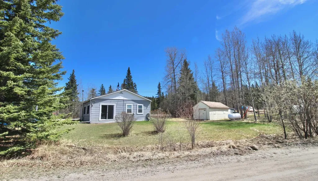 779 Makenny Street Hinton AB T7V1H3
