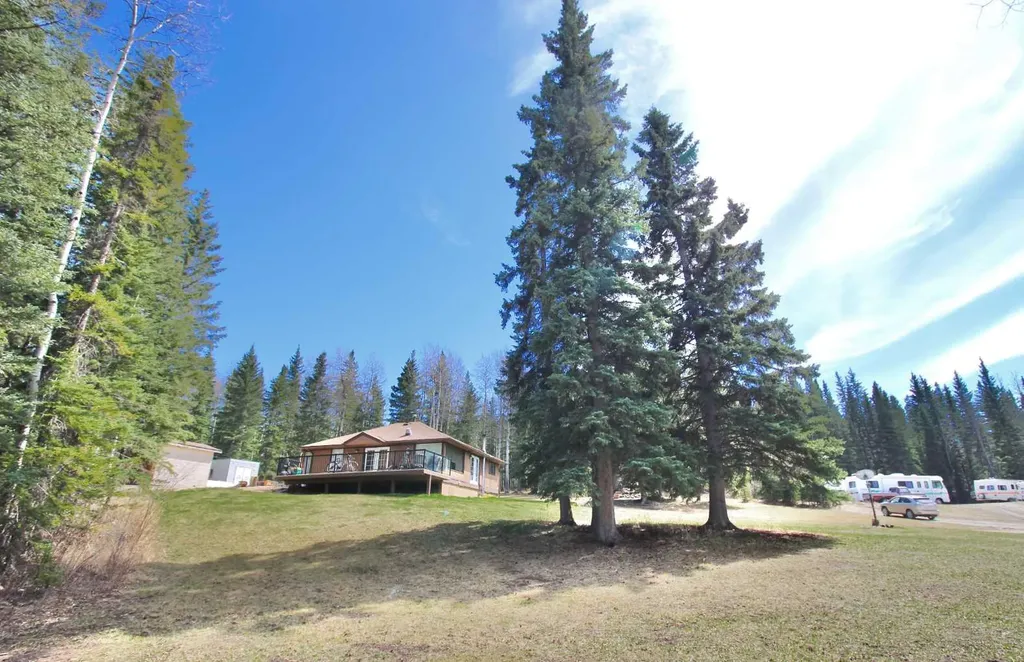 779 Makenny Street Hinton AB T7V1H3