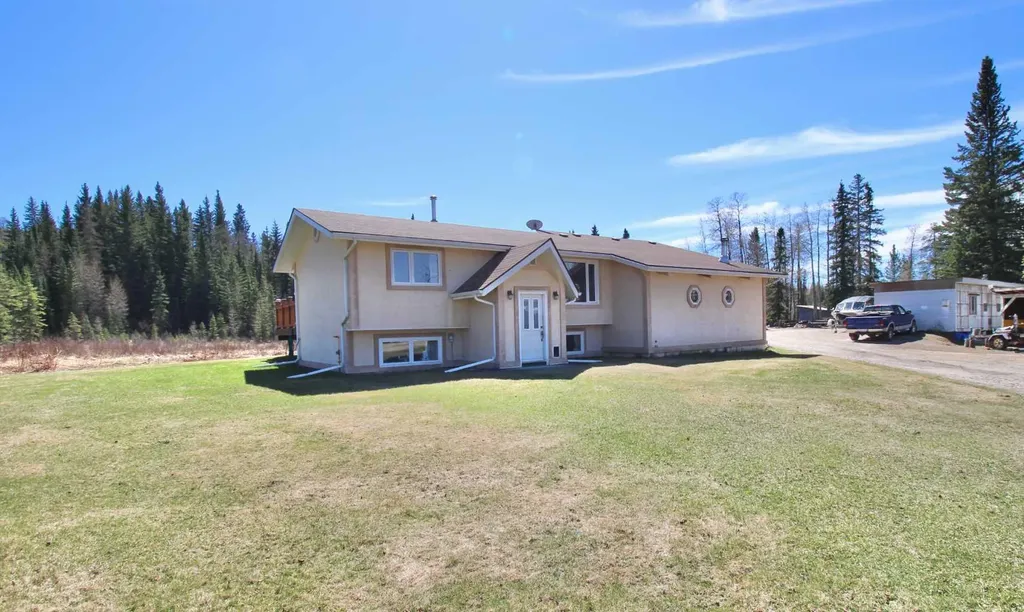 779 Makenny Street Hinton AB T7V1H3