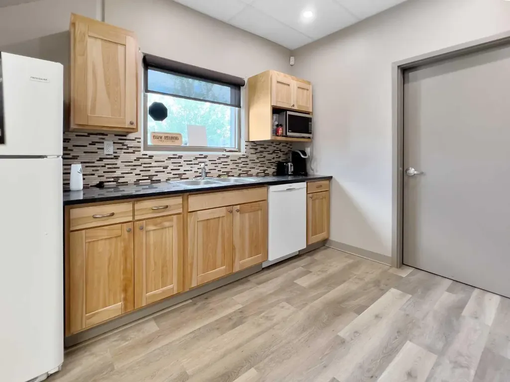 4609 46 Avenue Stettler AB T0C 2L0