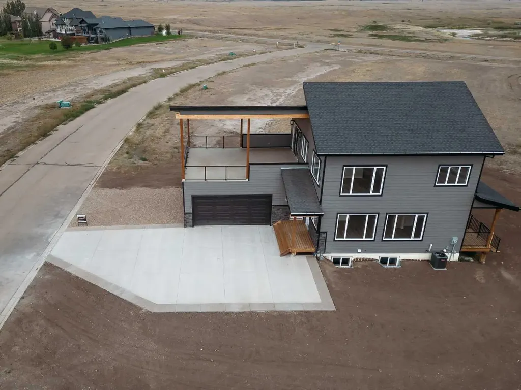 43 Kingfisher Estates Drive Lake Newell Resort AB T1R 0Y5