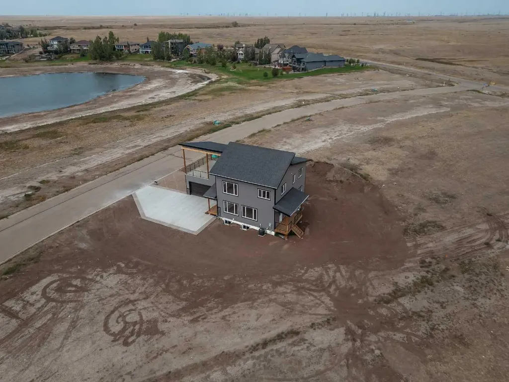 43 Kingfisher Estates Drive Lake Newell Resort AB T1R 0Y5