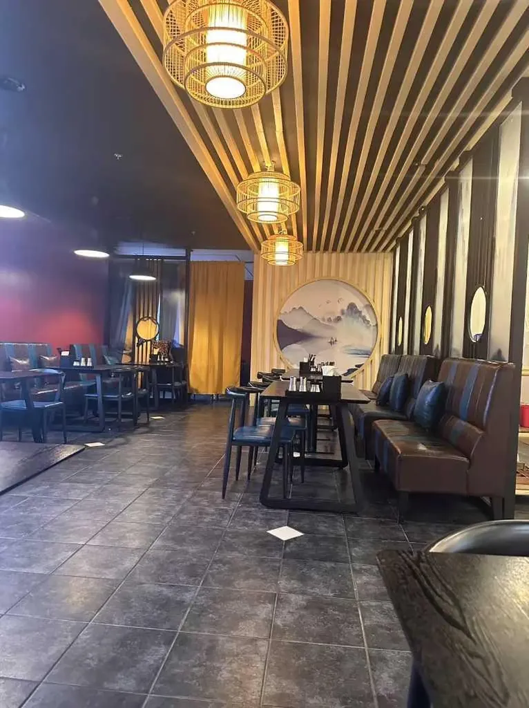328 Centre Street S Calgary AB T2G 4X6