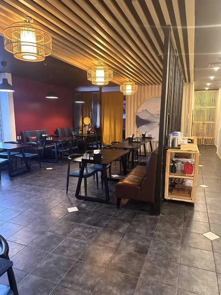 328 Centre Street S Calgary AB T2G 4X6