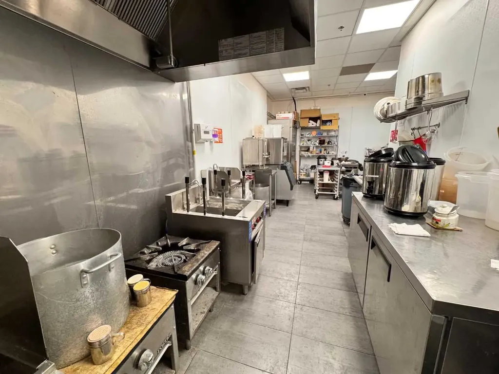 240 Midpark Way SE Calgary AB T2X 1N4