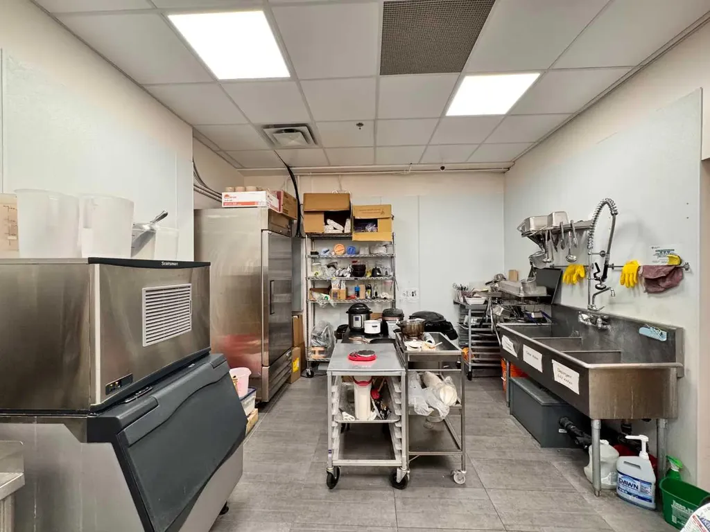 240 Midpark Way SE Calgary AB T2X 1N4