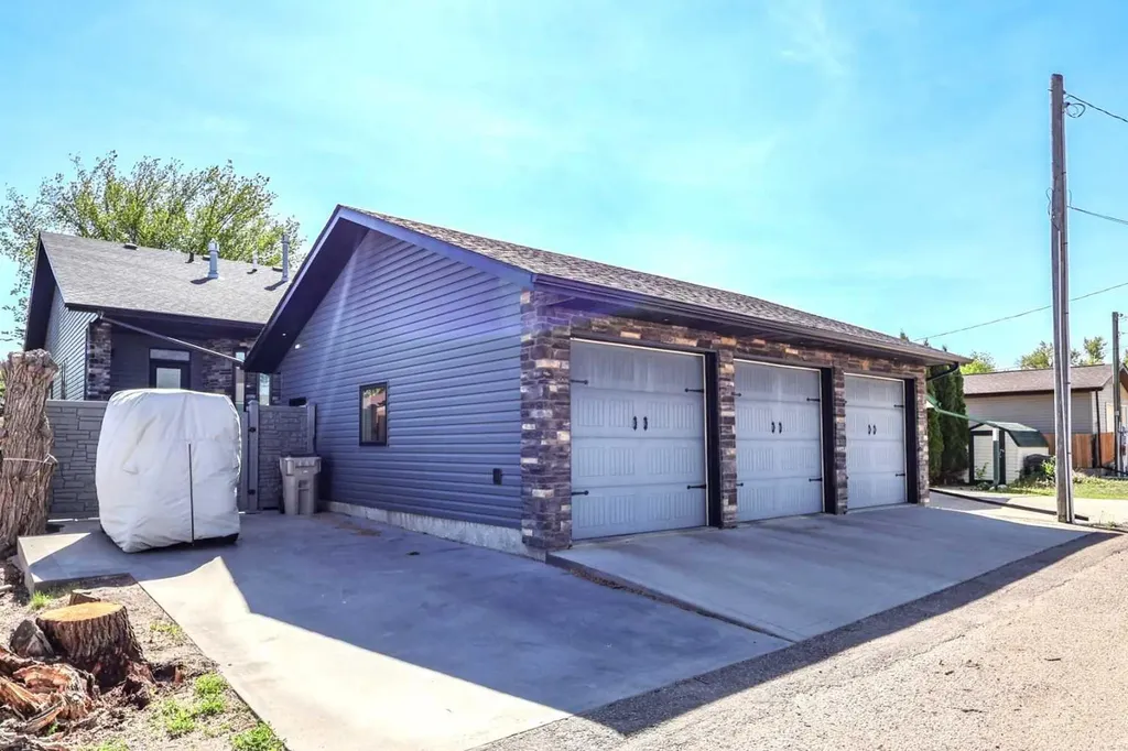 5010 53 Street Stettler AB T0C 2L2