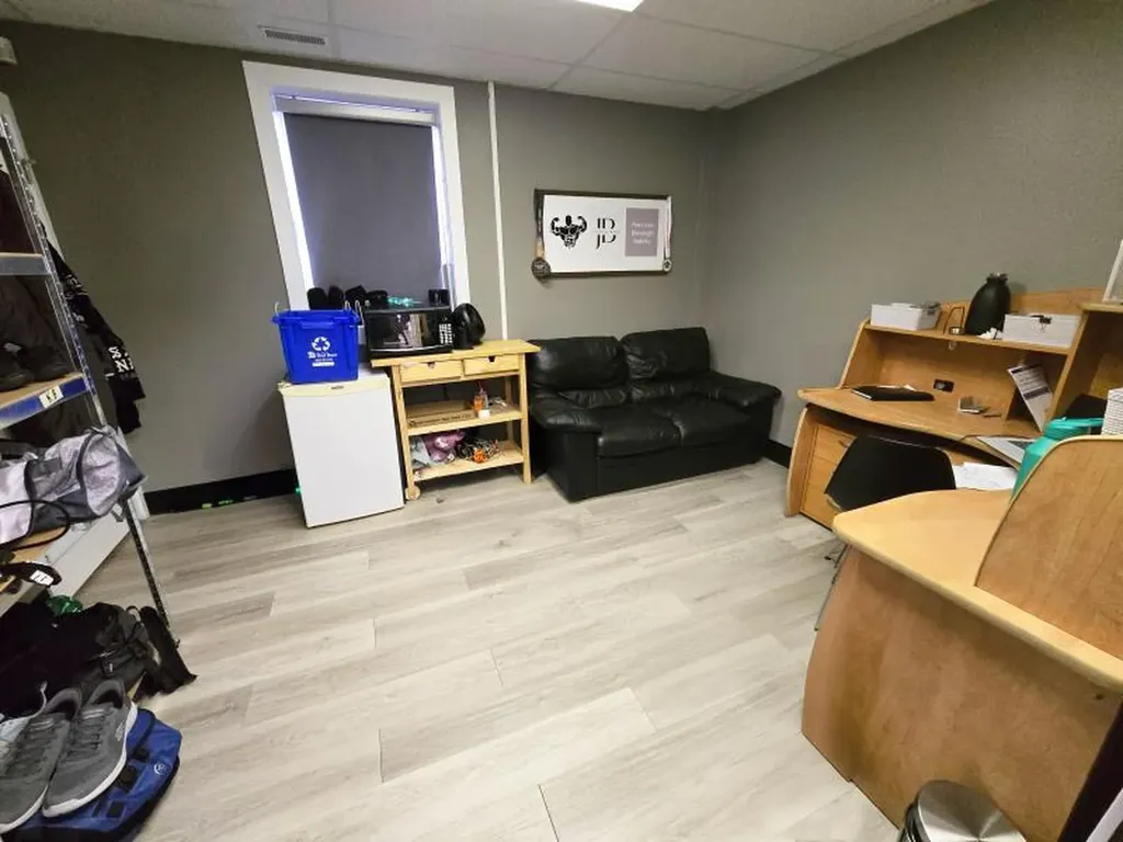 4418 50 Avenue Red Deer AB T4N 3Z6