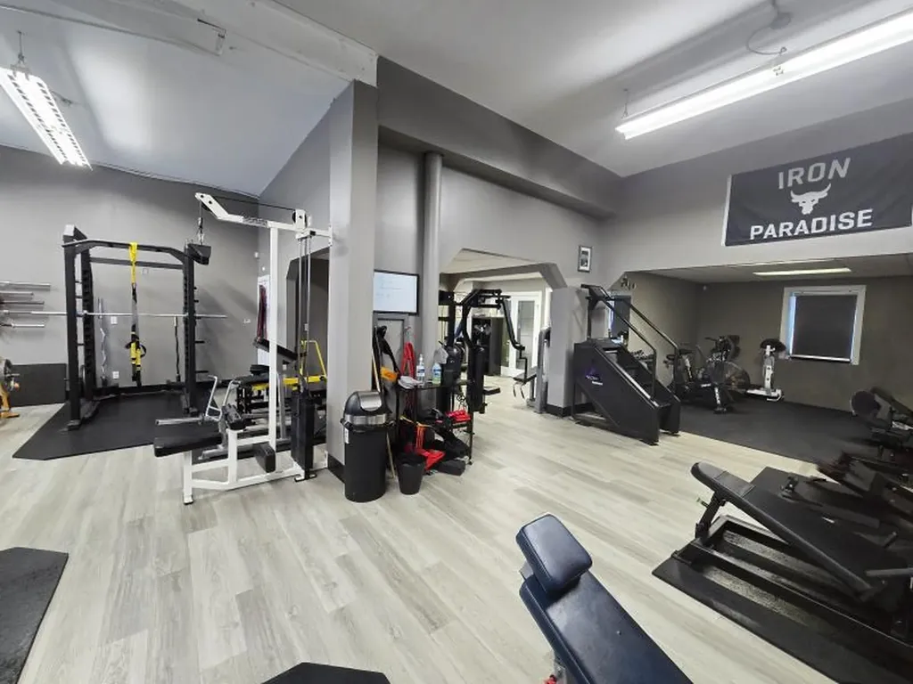 4418 50 Avenue Red Deer AB T4N 3Z6