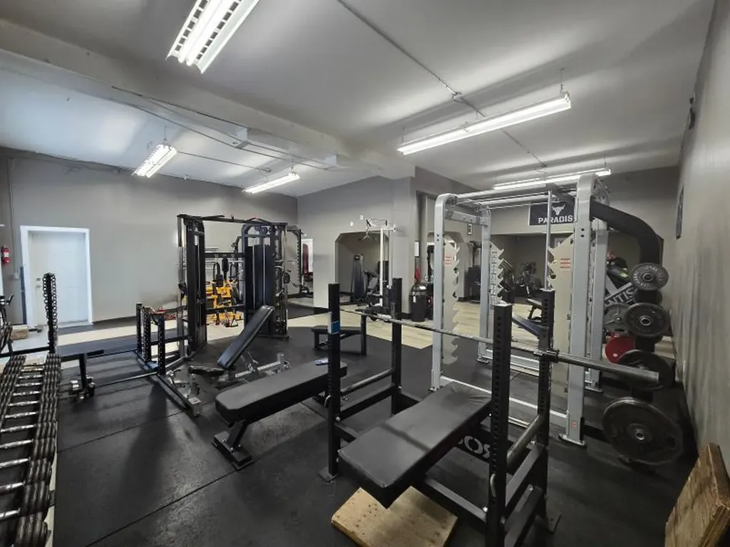 4418 50 Avenue Red Deer AB T4N 3Z6