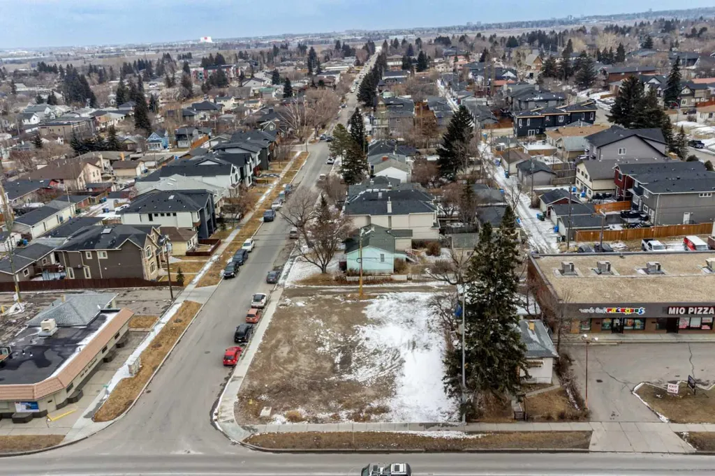 2620 Centre Street NE Calgary AB T2E 2V4