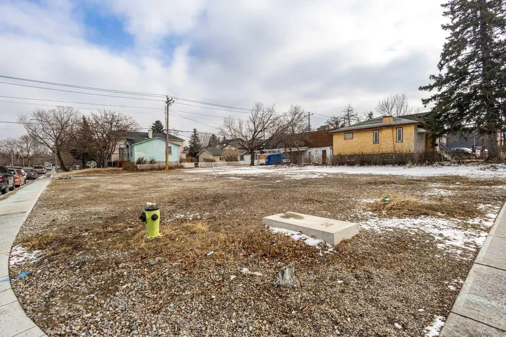 2620 Centre Street NE Calgary AB T2E 2V4