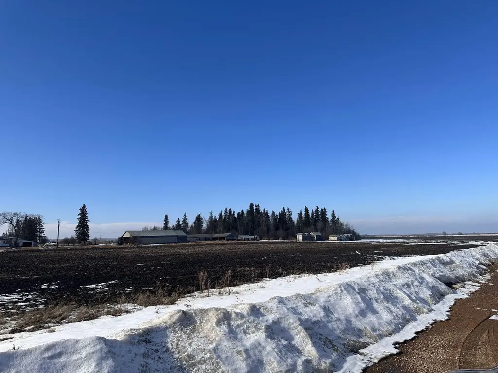 4902 50 Avenue Grassland AB T0A 1V0