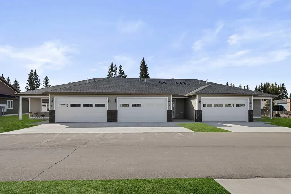 610 4 Avenue SW Sundre AB T0M1X0