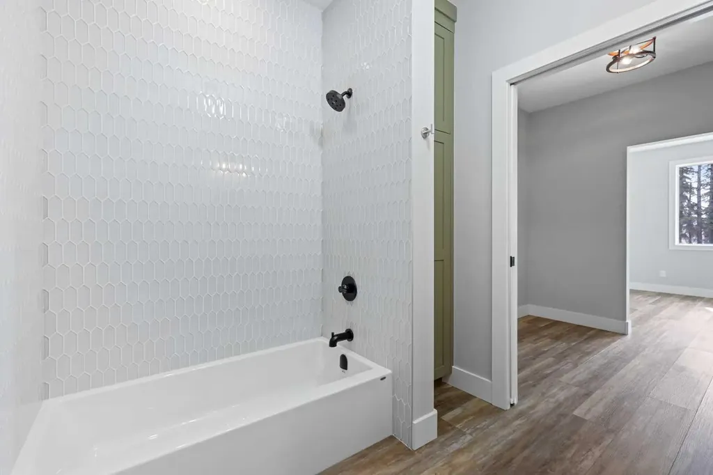 610 4 Avenue SW Sundre AB T0M1X0