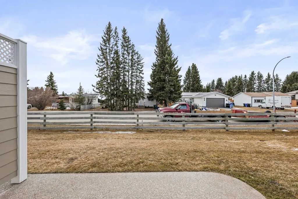 610 4 Avenue SW Sundre AB T0M1X0
