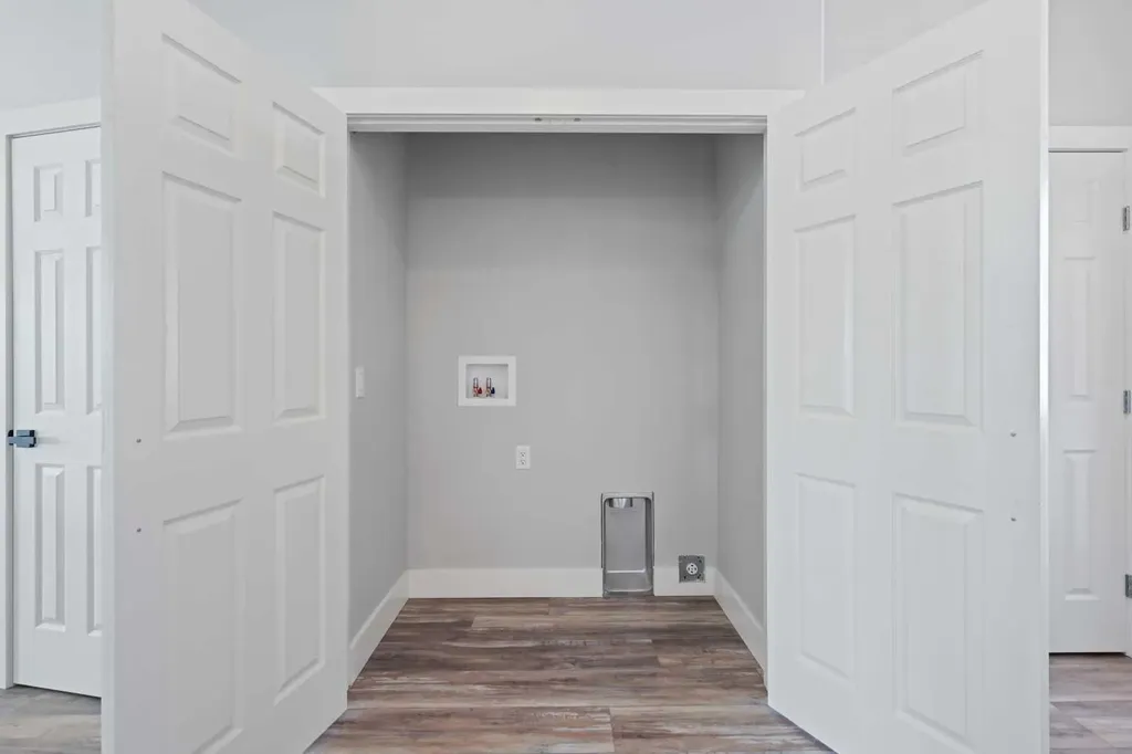 610 4 Avenue SW Sundre AB T0M1X0