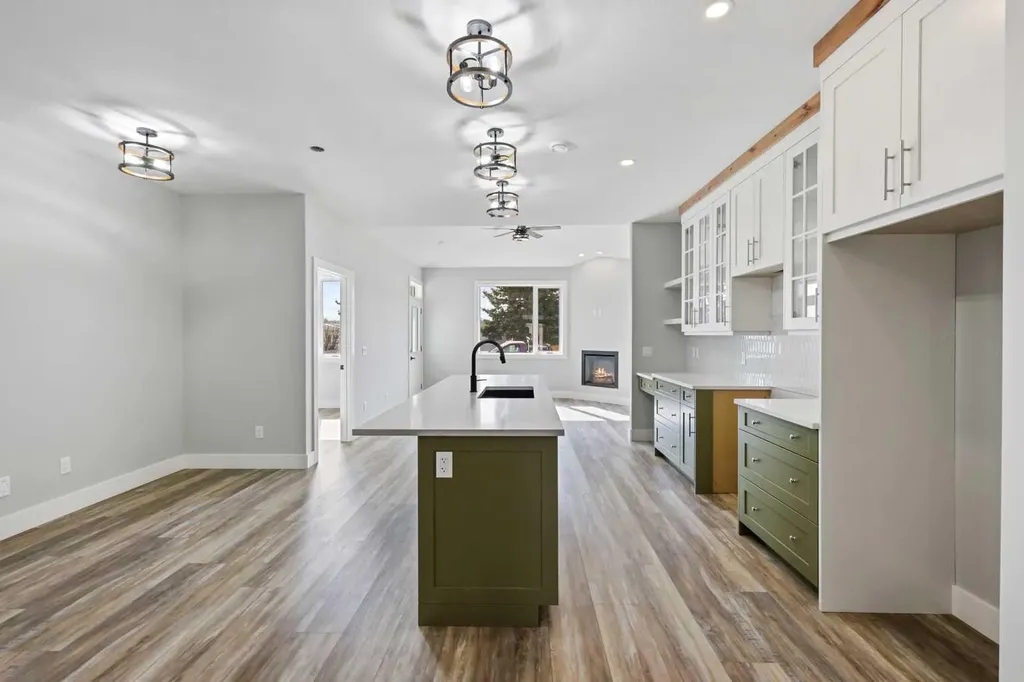 610 4 Avenue SW Sundre AB T0M1X0