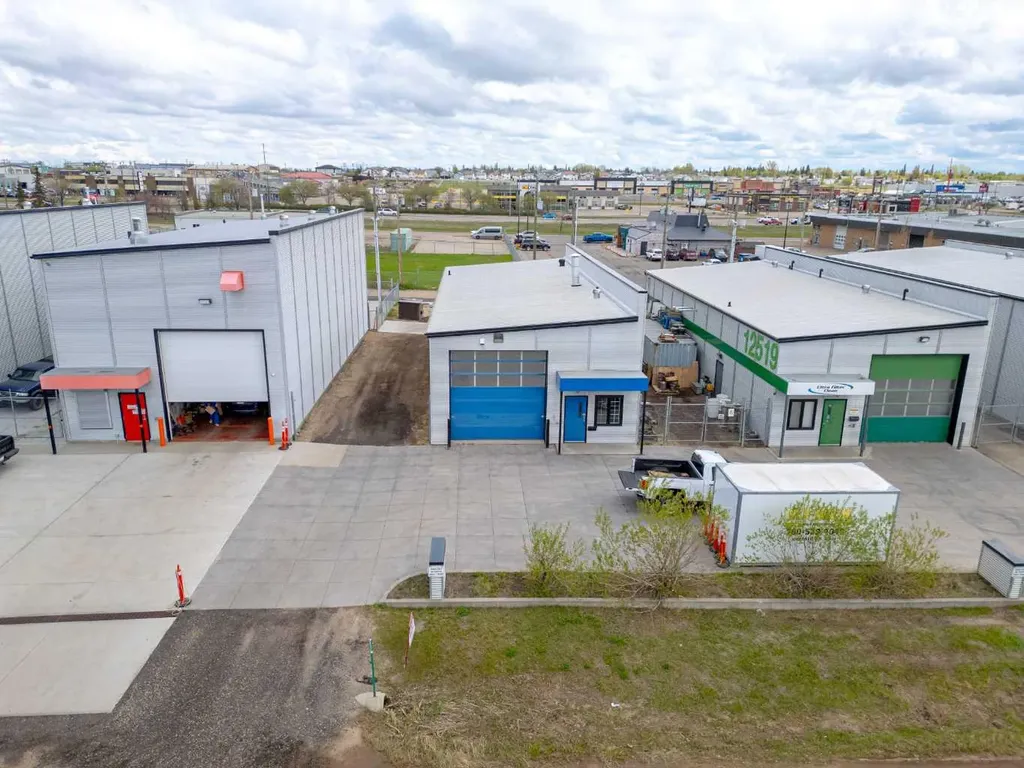 12523 101 Street Grande Prairie AB T8V 5S1