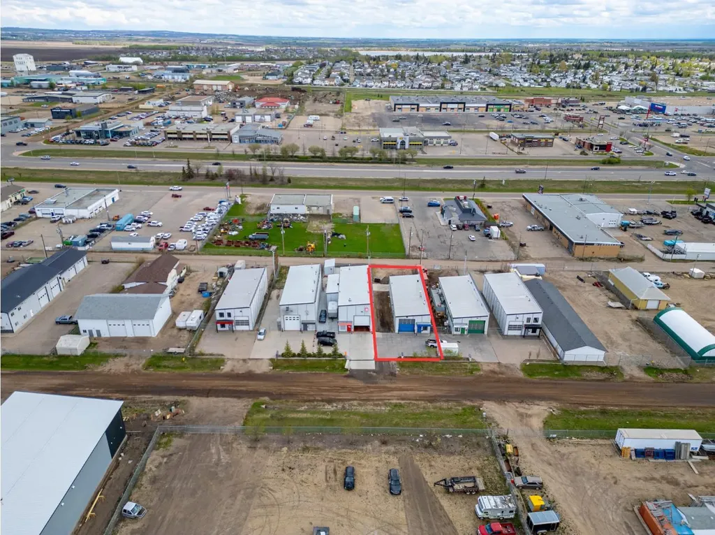 12523 101 Street Grande Prairie AB T8V 5S1