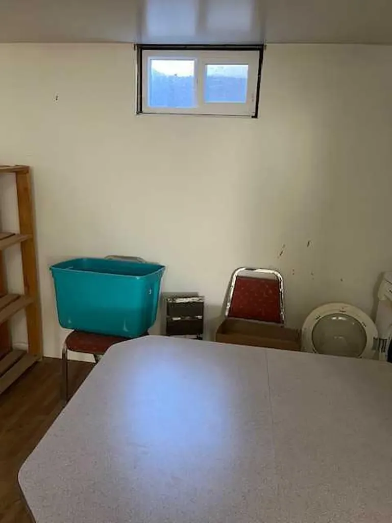 5015 51 Avenue Whitecourt AB T7S 1P4