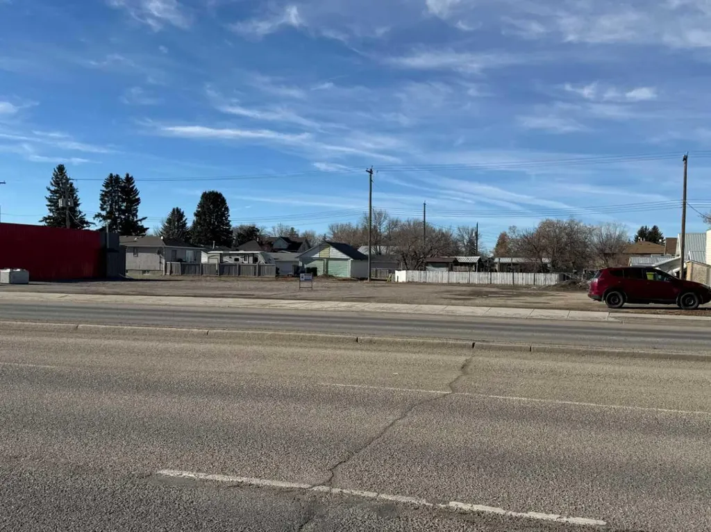4609 1 Street W Claresholm AB T0L 0T0