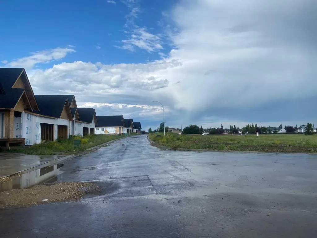1445 Scarlett Ranch Boulevard Carstairs AB T0M0N0