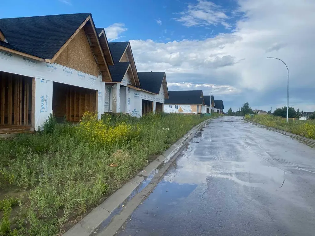 1445 Scarlett Ranch Boulevard Carstairs AB T0M0N0