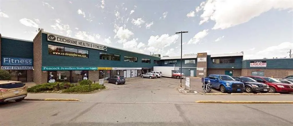 118 1 Avenue W Cochrane AB T4C 2K8