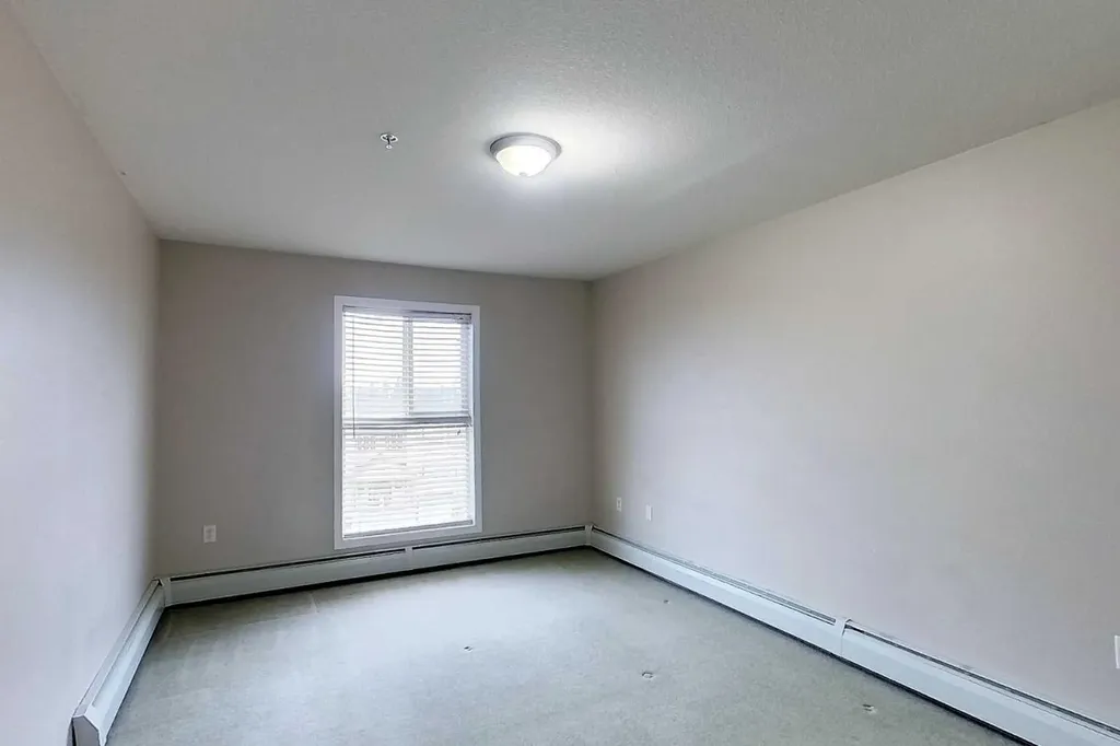 1615 41 Street Edson AB T7E 0A7