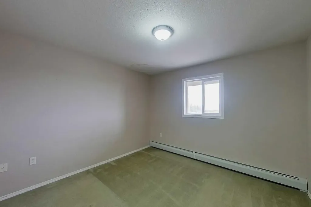 1615 41 Street Edson AB T7E 0A7