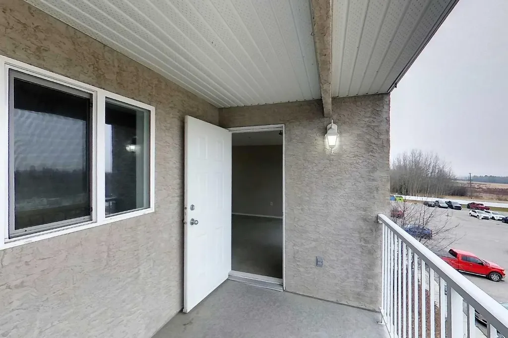 1615 41 Street Edson AB T7E 0A7