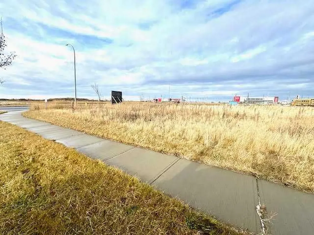 10106 130 Avenue Grande Prairie AB T8V 1E9