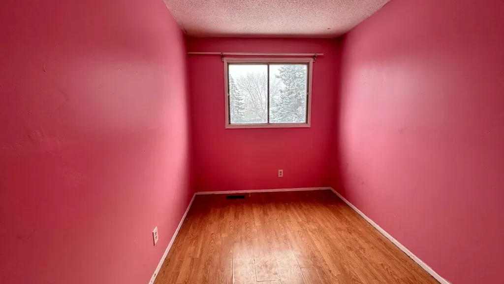 6551 Huntsbay Road NW Calgary AB T2K5R3