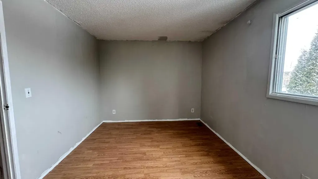 6551 Huntsbay Road NW Calgary AB T2K5R3