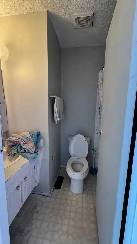 6551 Huntsbay Road NW Calgary AB T2K5R3