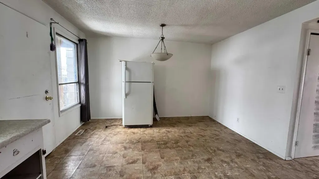 6551 Huntsbay Road NW Calgary AB T2K5R3