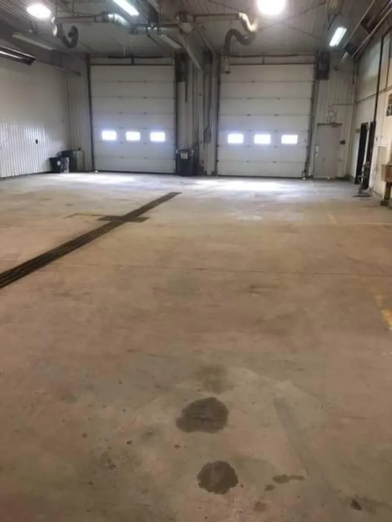 3911 37 Avenue Whitecourt AB T7S 0C3