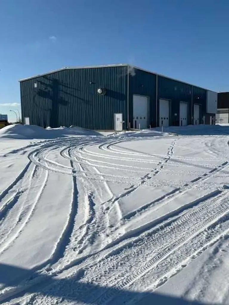 3911 37 Avenue Whitecourt AB T7S 0C3