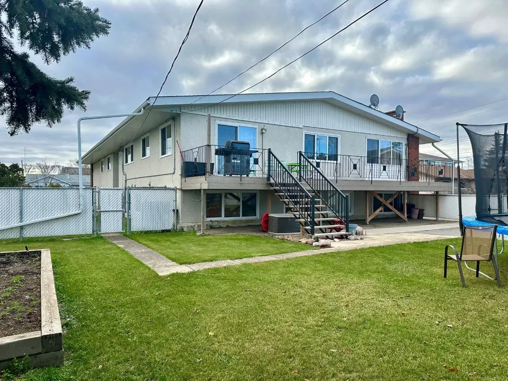 10016 103 Avenue Lac La Biche AB T0A 2C0
