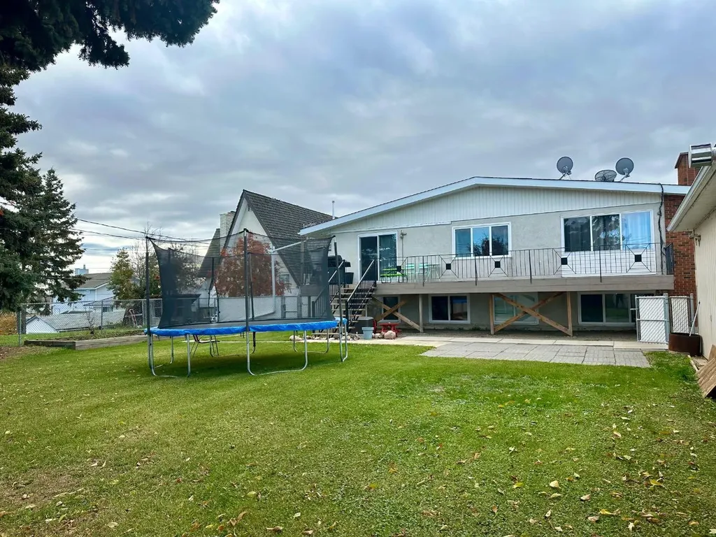 10016 103 Avenue Lac La Biche AB T0A 2C0