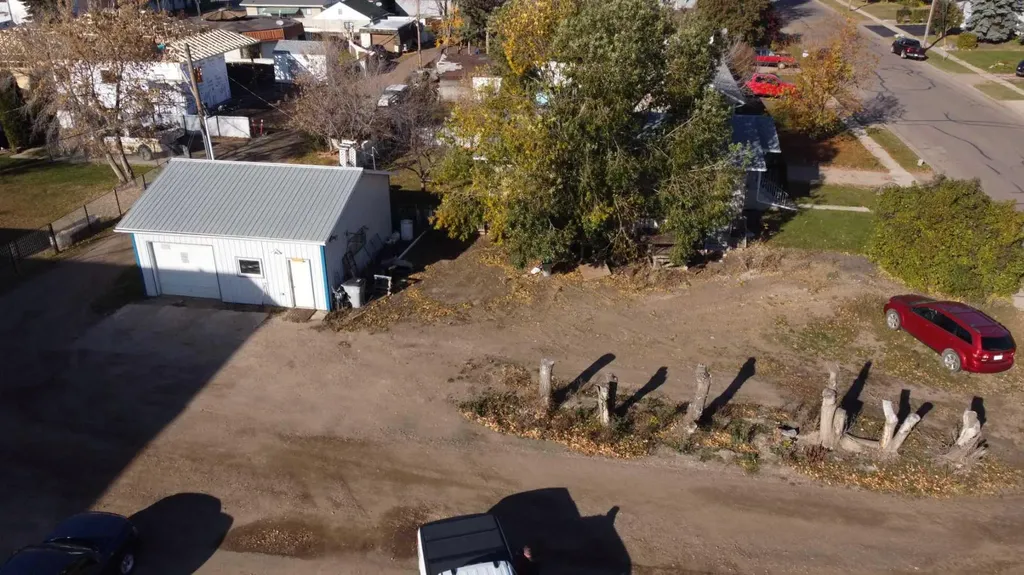 1112 15 Street Wainwright AB T9W 1E8