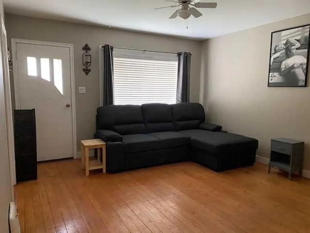 4716 4 Avenue W Edson AB T7E 1C4
