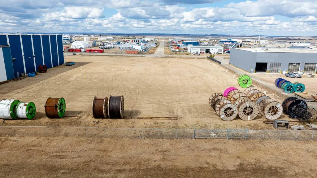 9101 150 Avenue Clairmont AB T8V 2N9