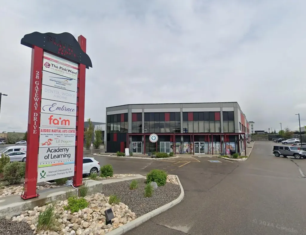 28 Gateway Drive NE Airdrie AB T4B 0J6