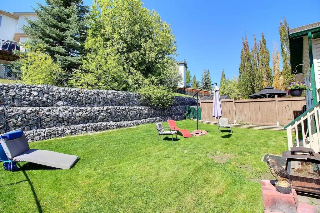 13 Bow Ridge Drive Cochrane AB T4C 1V6