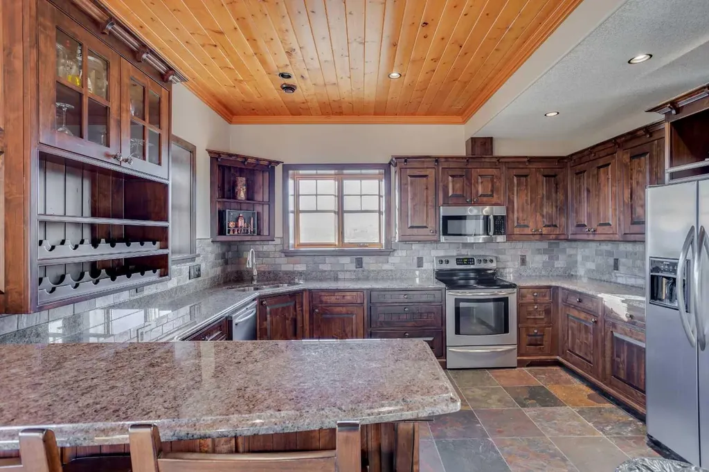 173 Sommer Way Saprae Creek AB T9H5B4