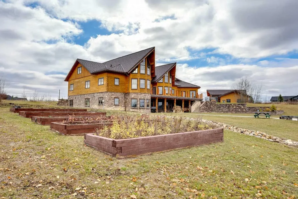 173 Sommer Way Saprae Creek AB T9H5B4